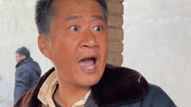 40岁演员李嘉明求婚成功！曾遭剧组拖欠三年片酬，卑微讨薪遭无视