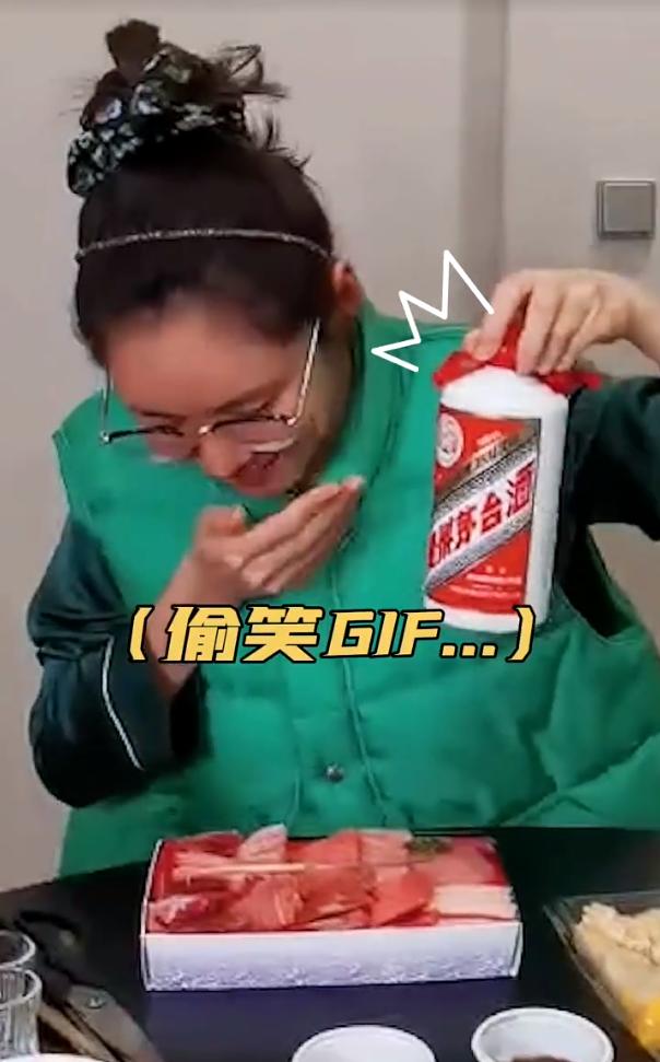 表面是娇滴滴小白花，实则都是“酒蒙子”，这几位女星太过于剽悍