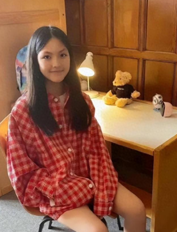 王诗龄谈恋爱了？疑似约会私照流出，李湘富养观念要翻车