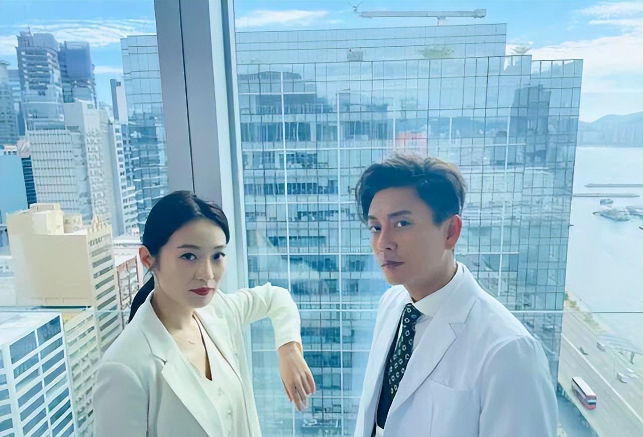 独宠一人？黄宗泽带TVB最漂亮花旦上内地拍节目，疑为女方铺路！