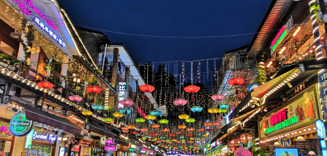 阳朔|阳朔西街,一个让你流连忘返的地方