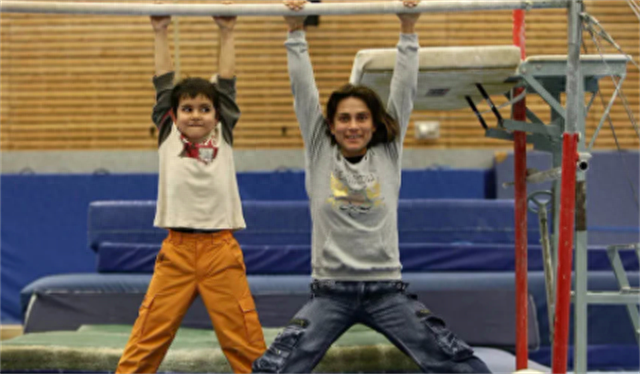 体坛最大败类！卷跑44亿现金逃亡美国，如今买飞机住别墅生活奢靡