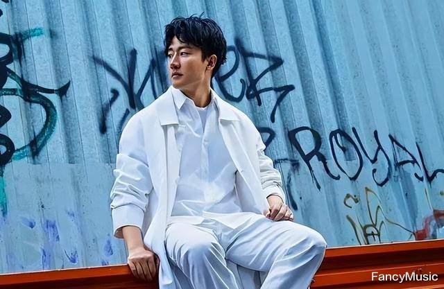 实力被低估的黄轩!《莫斯科行动》一上映,人们“忽视”了刘德华