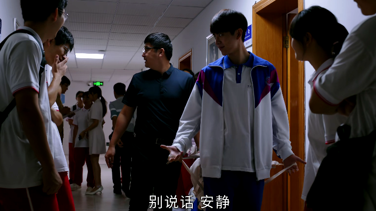 《神隐》《鸣龙少年》首映口碑对比,真是没有对比就没有伤害