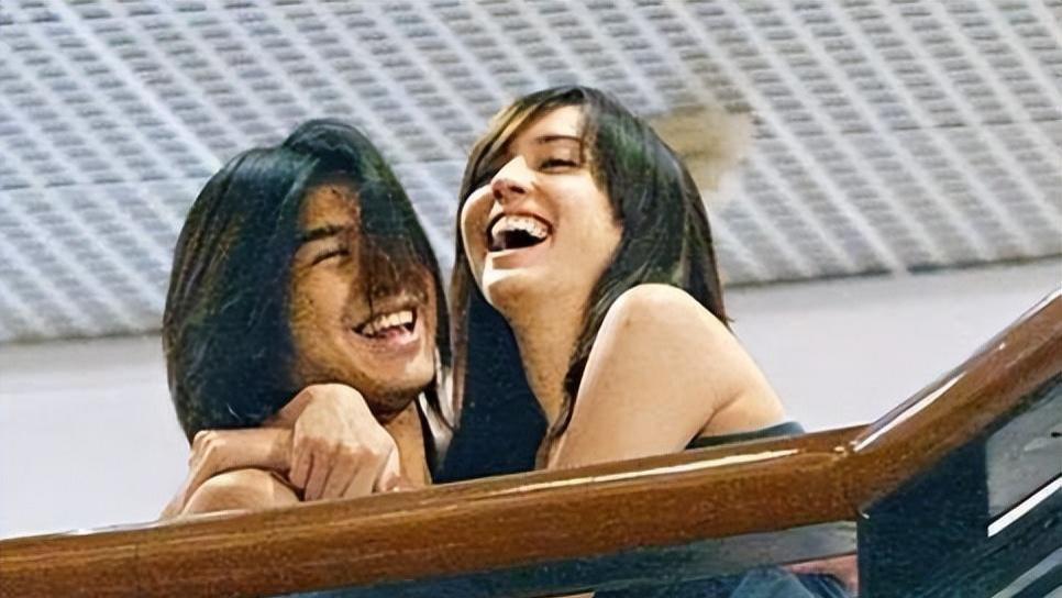 给富豪五年连生四娃，拿到5亿分手费后，38岁的刘碧丽怎么样了？