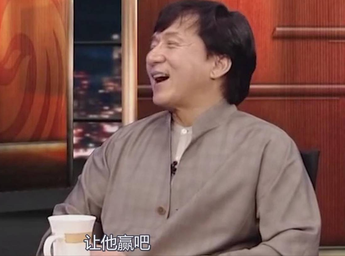 |成龙评价李小龙：他的功夫都是花拳绣腿，我都能打败他