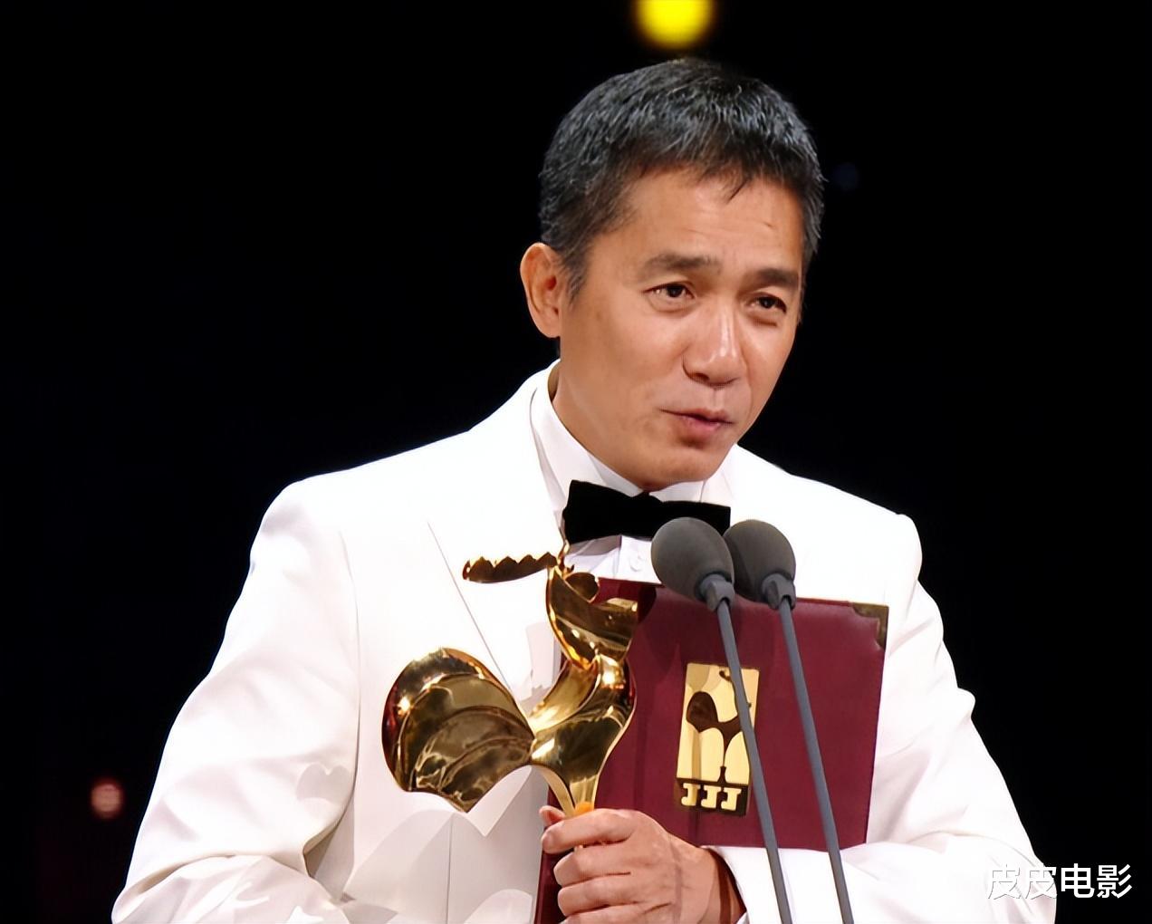 这一夜,袁泉气质出圈,殷桃女人味十足,何赛飞咬嘴唇可爱