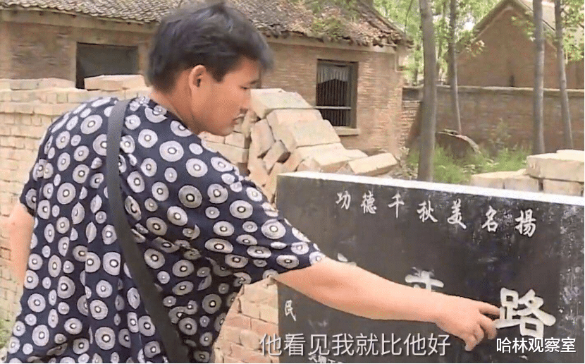 朱之文|大衣哥教美女徒弟弹古筝,女徒弟贴心打节拍,不忘夸赞师傅:真棒