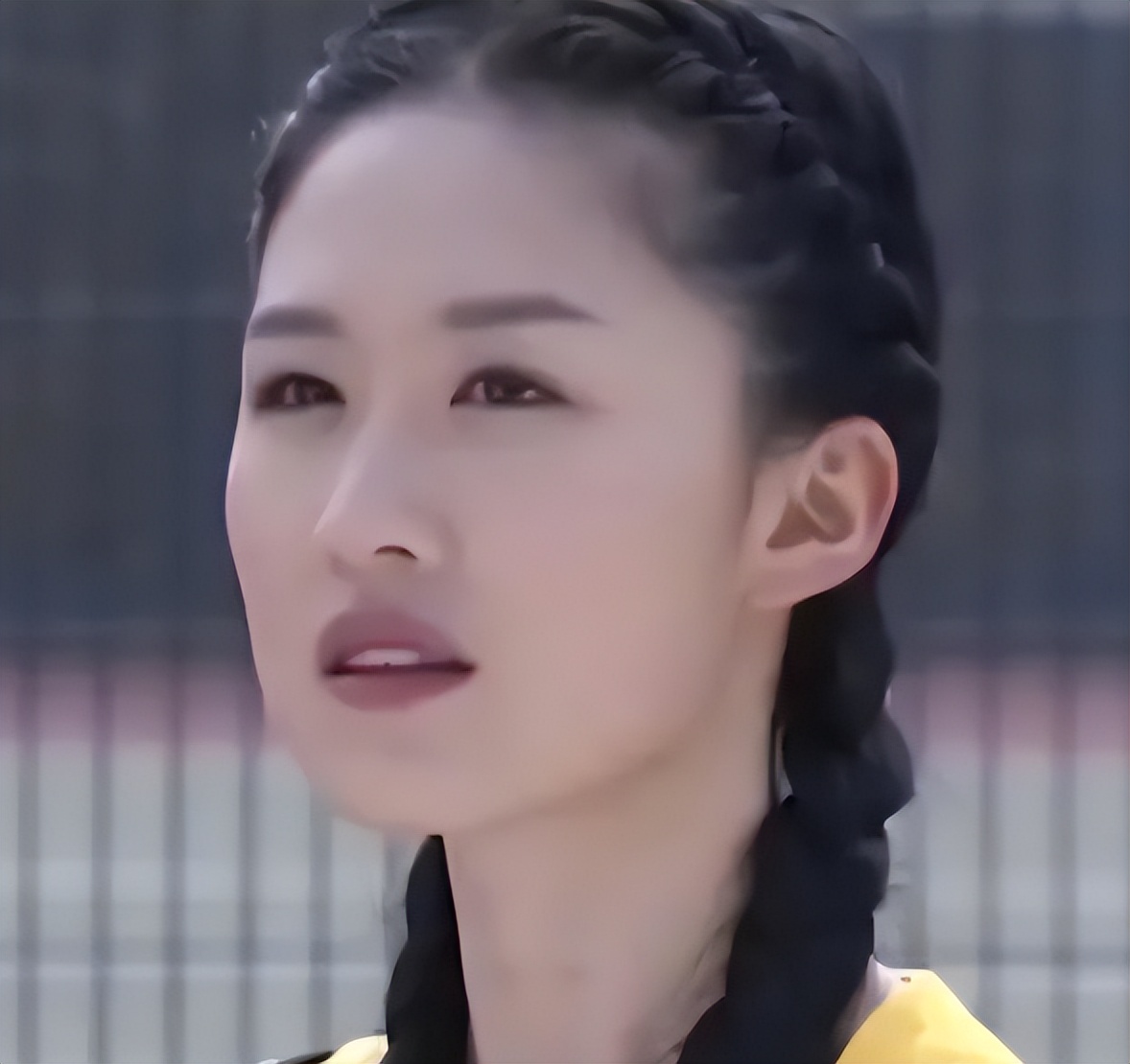 张雯：惊艳整个娱乐圈！36岁至今单身的她，美得无可挑剔！