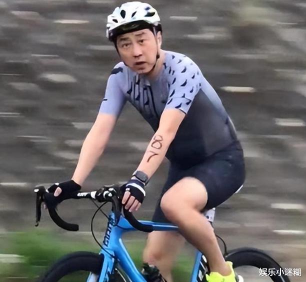 |曝庾澄庆去世!疑与骑行有关,48岁娇妻现身,经纪人回应真假难辨