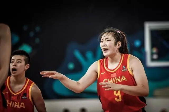 亚洲杯 亚洲杯女篮夺冠！李梦黄发美甲留下泪水，展现她的坚韧与情感