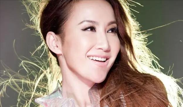 六段感情12次试管均告失败，歌手李玟生无可恋决绝离世，年仅48岁