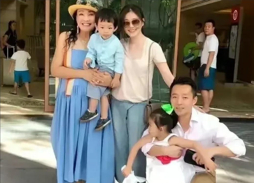 张兰|张兰又曝大瓜，并说：没根据不会乱讲话！