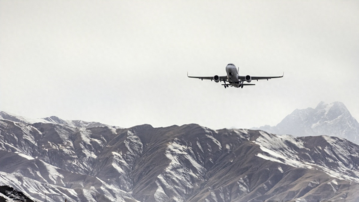 西藏|为什么飞机都要绕道飞行避开西藏上空？