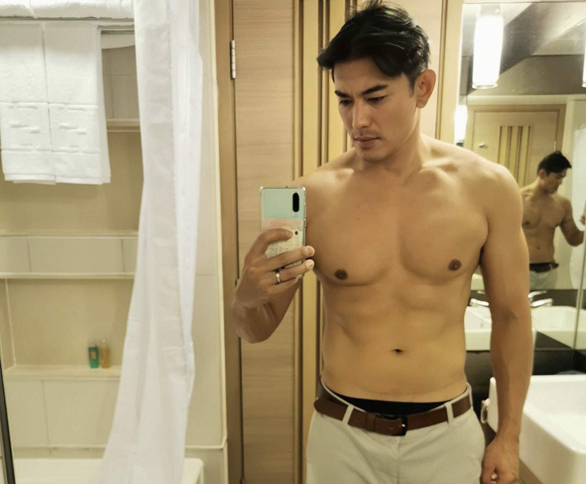 离巢男星痛批TVB山头文化，因演不到主角拒绝续约，两度改名转运