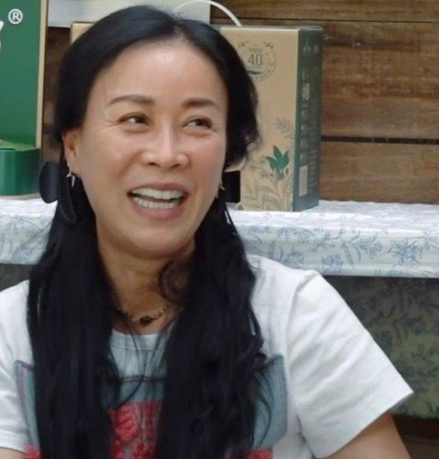 知名歌手那英疑似曝大瓜!照片被剪综艺镜头被删,猜测牵扯好声音