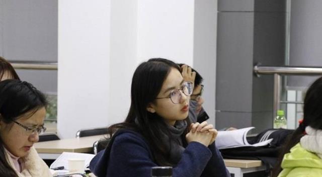 |985计算机女博士没工作吗？性别与要求高是主因，二本院校很抢手