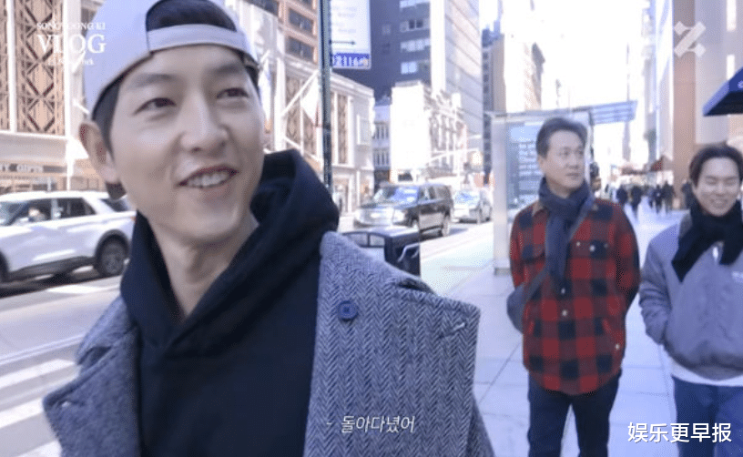 宋仲基|粉丝没认出宋仲基！主动攀谈「长得好像《文森佐》」 结局超爆笑