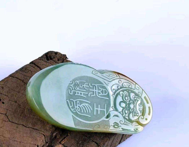 翡翠|完成雕刻后，翡翠还要经历哪些工序才算成品？