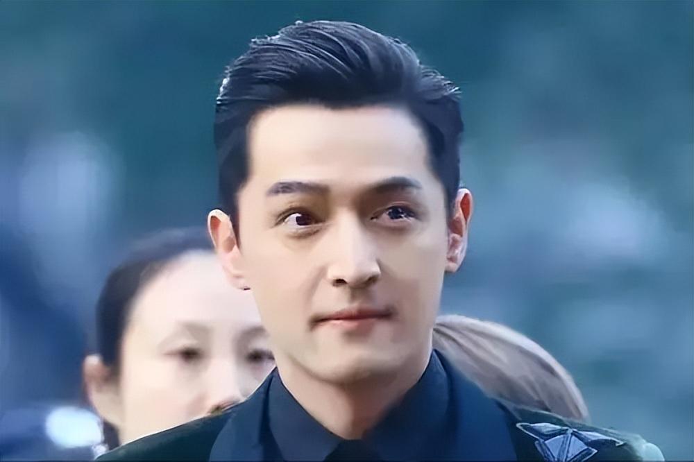 胡歌|“夫妻本是同林鸟”，这一次，胡歌拯救了自己的老婆黄曦宁！