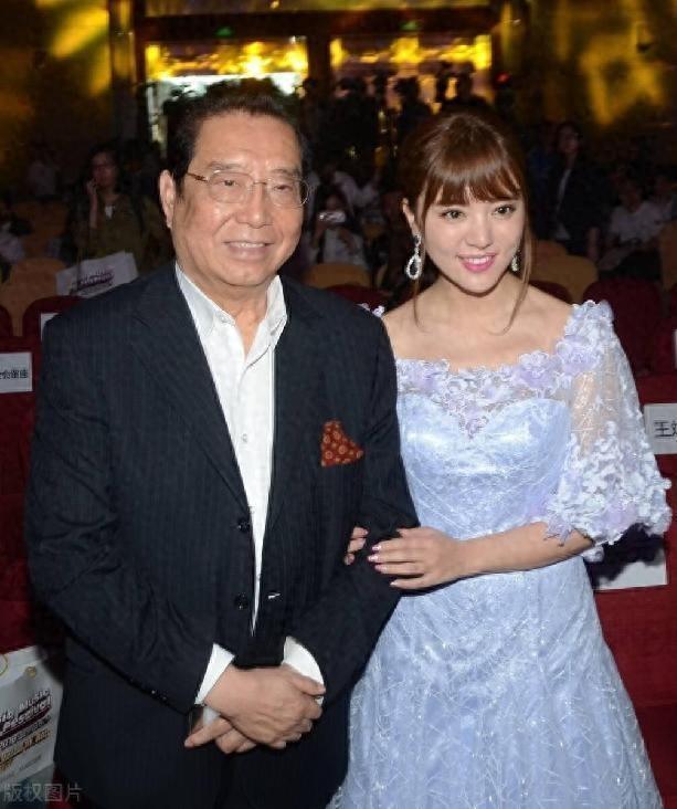 李双江家庭风波再起，儿子欧洲生子，与梦鸽关系破裂！