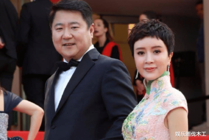 金巧巧|金巧巧豪宅宴请大腕,章子怡素颜变化大,向太夫妇满脸笑容很靠边