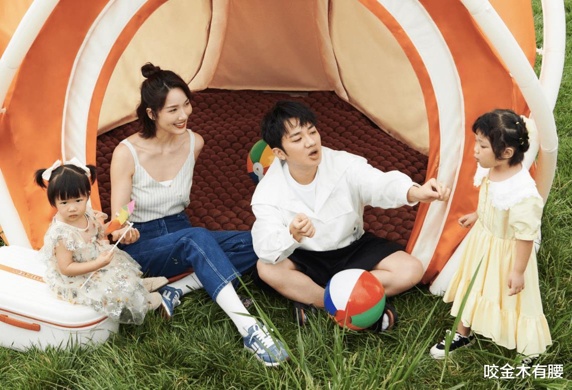 王祖蓝|王祖蓝夫妇逛商场被偶遇，前脚获赞恩爱甜蜜，后脚因个头被嘲不搭