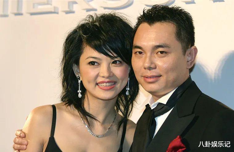 李湘富豪前夫曝大瓜了！李厚霖彻底败光30亿家产，外表憔悴只穿百元白衬衫