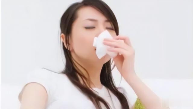 女孩 宝宝出生后“第一抱”很重要，这3种人尽量退后，不是迷信，看看