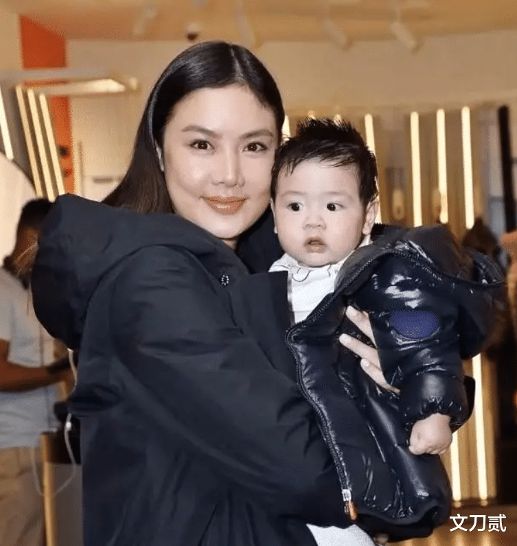 黎明|黎明：与舒淇同居7年，和乐基儿同居8年后离婚，最后娶了女助理