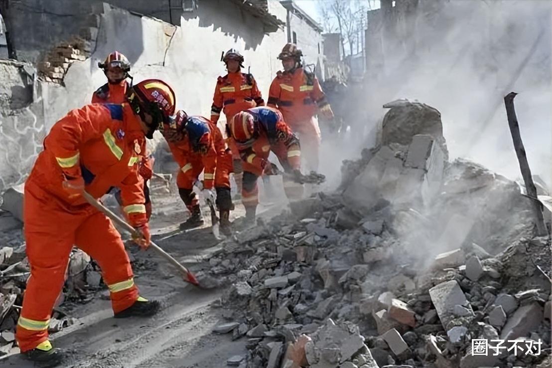 两“争议网红”捐1700万,连林志玲都坐不住了,难怪评论区吵翻天