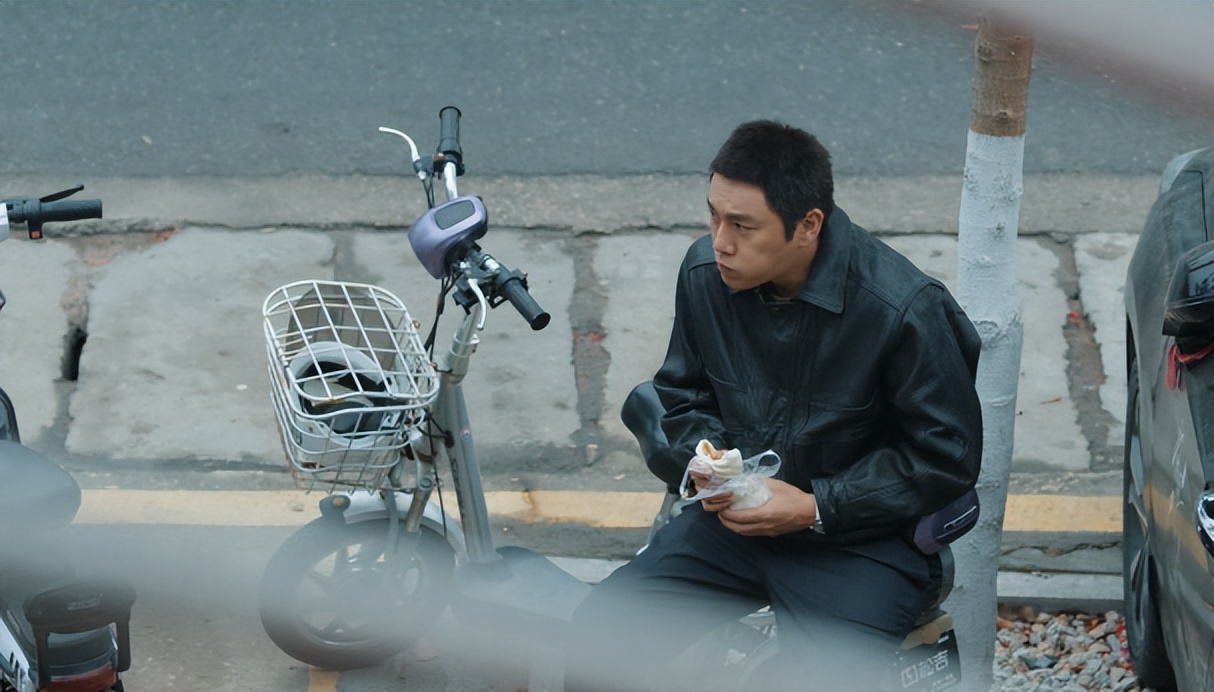 油头粉面就别演穷人,剧版《三大队》告诉你,穷人应该怎么演