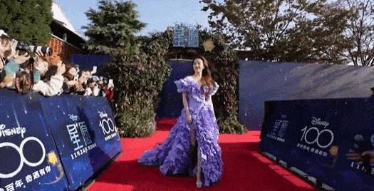 迪士尼红毯:刘亦菲丰腴又闪耀,周深似王子,张靓颖又瘦了一大圈