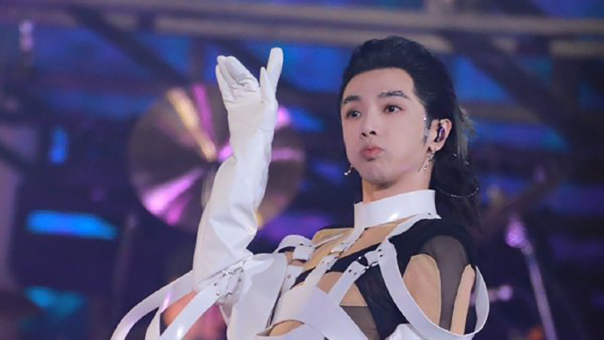 华晨宇|不可否认，华晨宇已经在丢脸的道路上越走越远