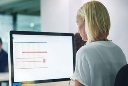 养生|大家被“8小时睡眠论”欺骗了？60岁后，最佳睡眠时间是多久？