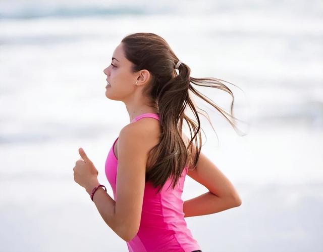 茶叶|女性衰老“加速器”排名榜,第4名是勤洗头,第1名或许女性经常做