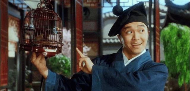 周星驰|周星驰“心想事成符”赠有缘人,右手意外暴露真实年龄