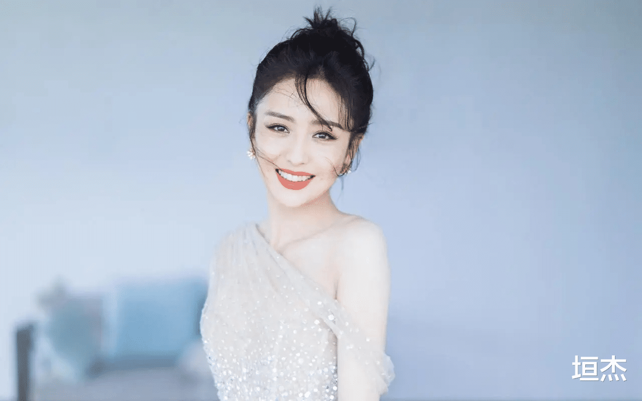 郑秀文|瘦脱相的10位女星：皮肉流失，行走的骷髅，瘦成纸片人真的不好看