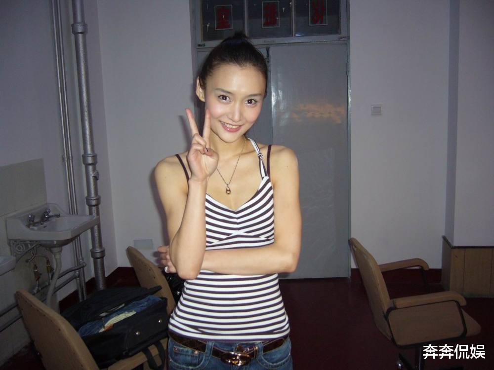 王烁|\京城恶少\王烁被捕,警方从家中搜出2000发枪支弹药和\周迅私房照\