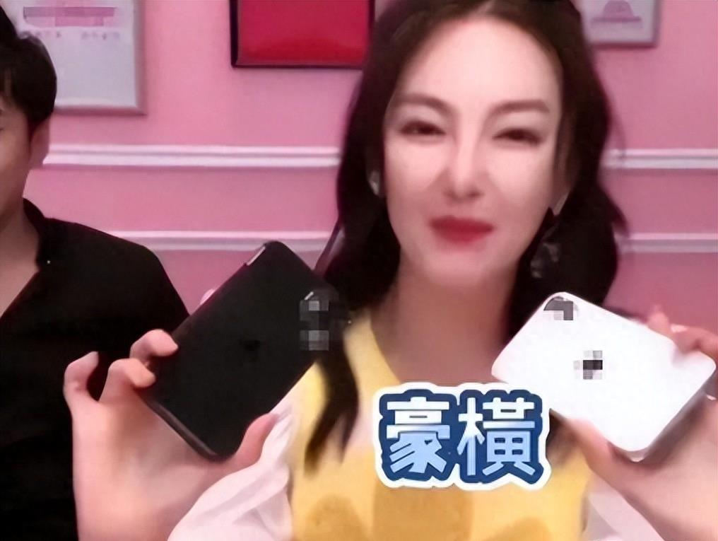 真会玩，36岁张雨绮又交往小鲜肉！男方在车内换衣不避讳