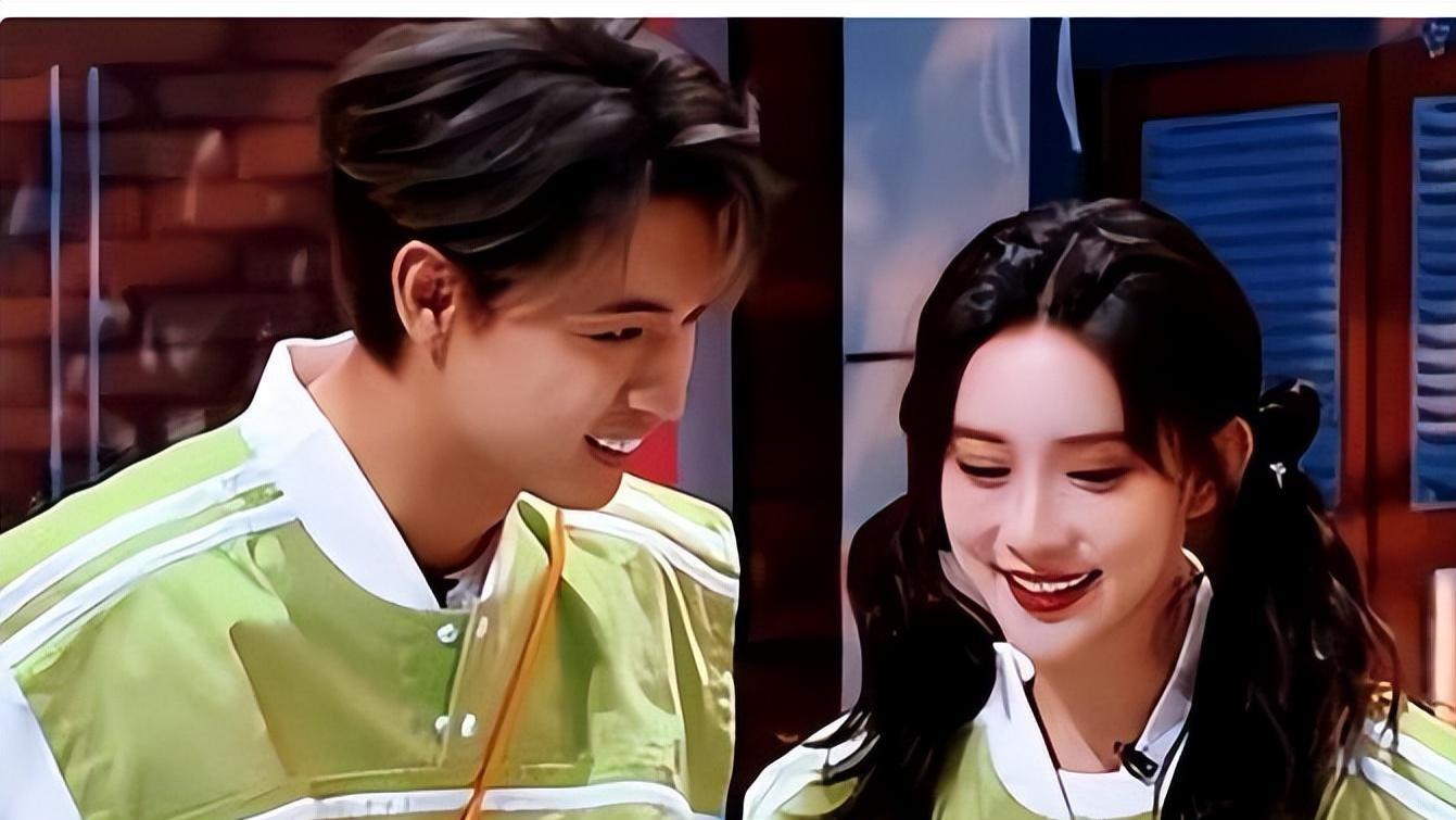 同时爱上4个女人？豪门身份被拆穿！德云社最“红”弟子也塌房了