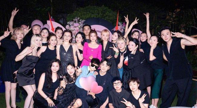 陈妍希|陈妍希带儿子看梅西比赛,6岁小星星圆润发腮,被指没有陈晓帅气