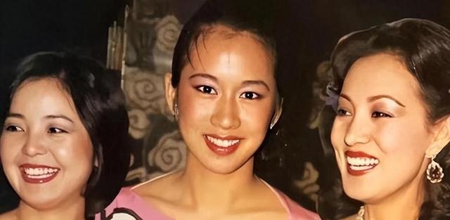 曝65岁朱玲玲离婚再次净身出户，她的一辈子都在为长子霍启刚铺路