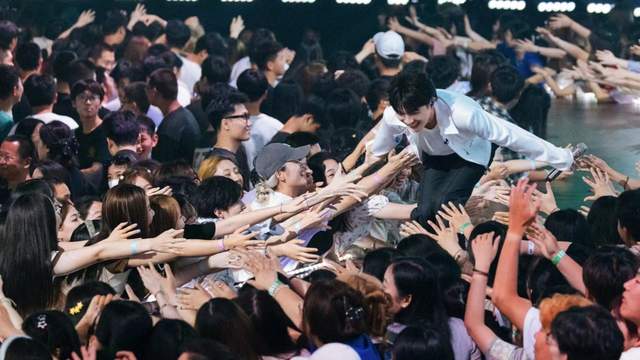 中国好声音|周深黄绮珊宁艺卓泪洒舞台，爱融进乐章，好声音是可以拯救灵魂的