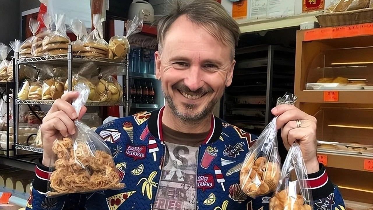 58岁TVB“御用阿sir”河国荣离世，竟因爱犬欠下80万巨债绝望烧炭