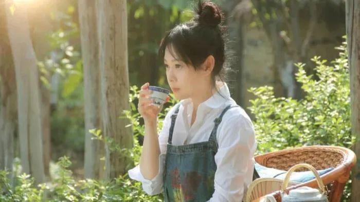 刘若英“炫富”上热搜？终于有回应了，没住上亿的四合院……