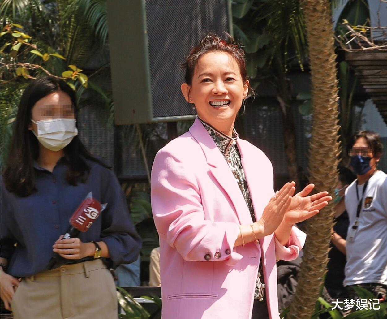 隐藏“亿万富婆”！5分钟下手买豪宅孝亲，曾宝仪香港炒房赚亿元