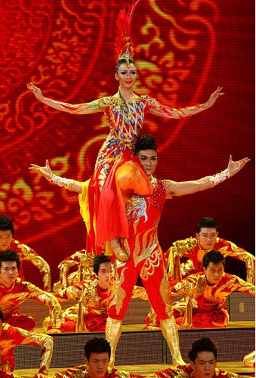 春晚|春晚彩排!章若楠、贾冰、马旭东亮相,沈腾马丽冯巩张小斐缺席