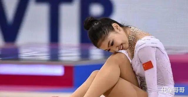 9年前，体操女神凭挺胸照走红，拒绝进娱乐圈，现在她后悔了吗？