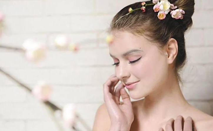 风靡一时的“仙女管”,女生将其插入体内,难道不害怕吗?